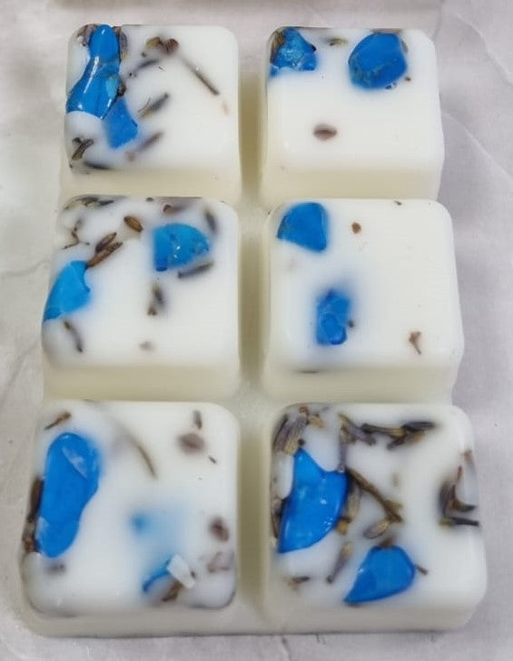 Novelty - Peace of mind Luxury wax melts with Blue Howlite crystals chips. Luxury Lavender wax melts for relaxation and calmness.