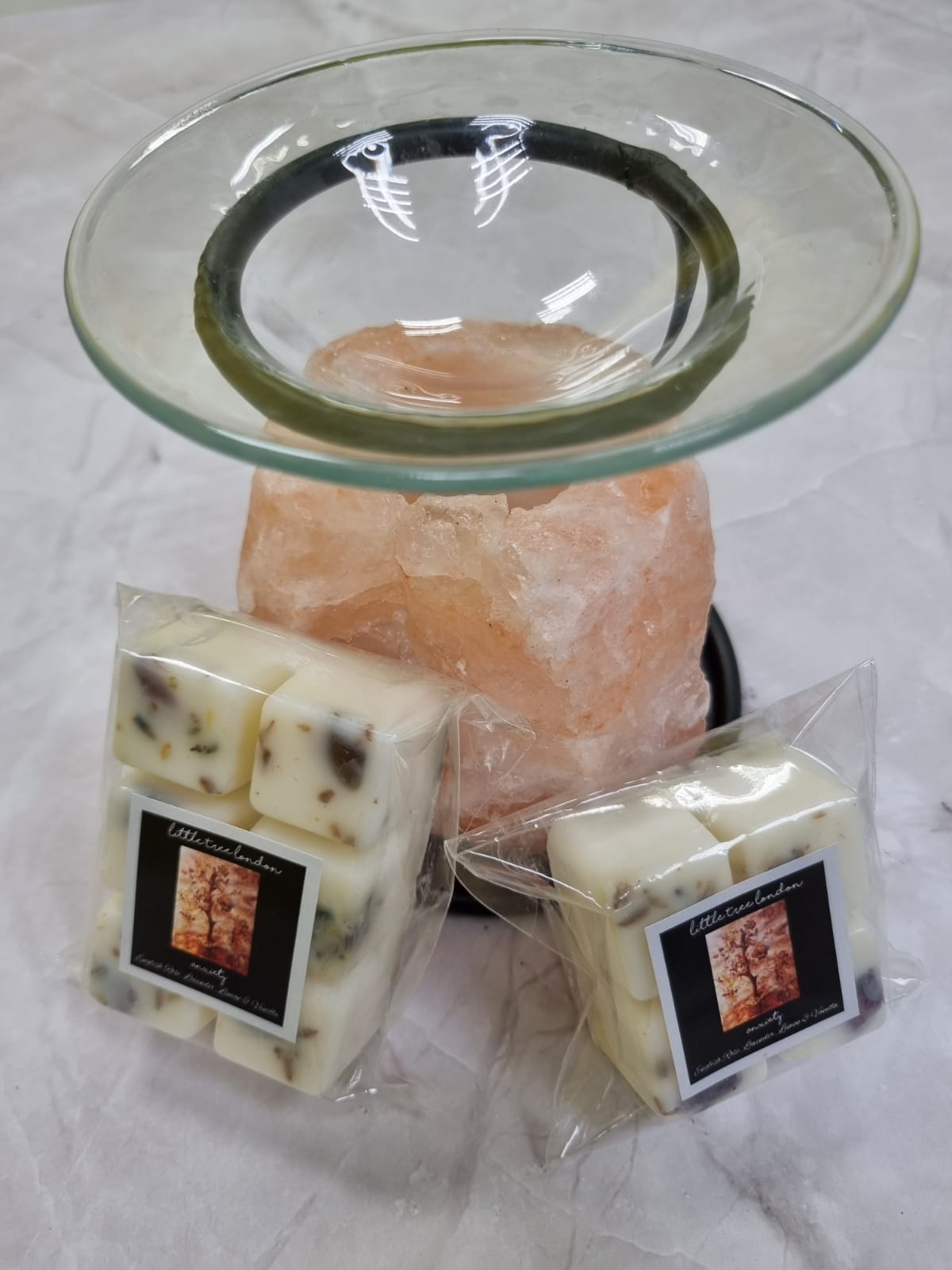 Novelty - Anxiety Luxury wax melts with amethyst crystals chips. Luxury Lavender wax melts for relaxation and calmness.