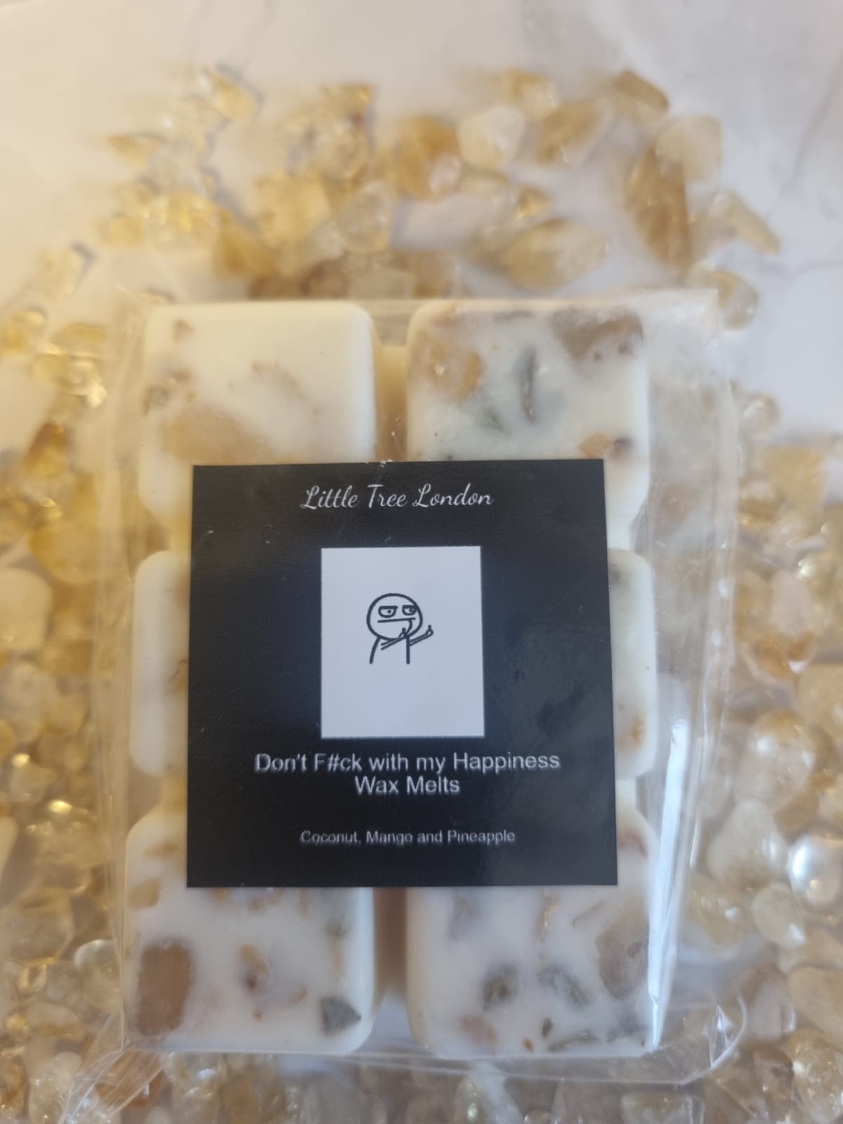 Novelty -  Happiness Luxury wax melts with Citrine crystal chips. Luxury wax melts with dried roses. High fragranced, long lasting.