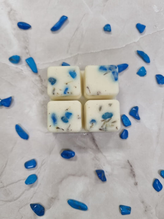 Peace of mind Luxury wax melts with Blue Howlite crystals chips. Luxury Lavender wax melts for relaxation and calmness.